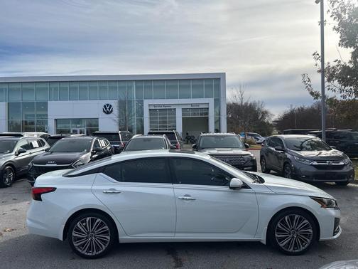 2023 Nissan Altima 2.5 SL