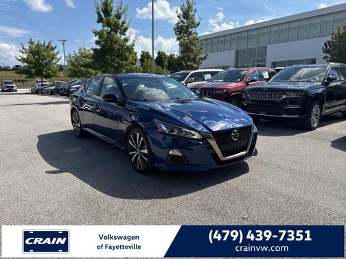2022 Nissan Altima SR FWD
