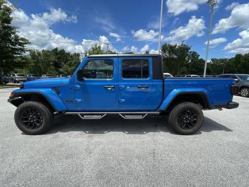 2022 Jeep Gladiator Sport S