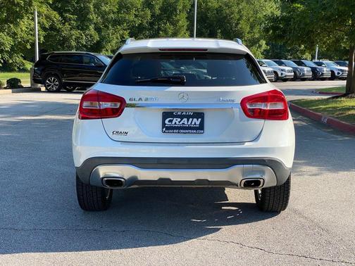 White 2019 Mercedes-Benz GLA 250 4MATIC