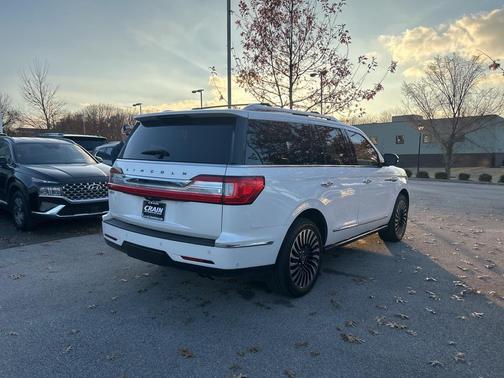2018 Lincoln Navigator Black Label