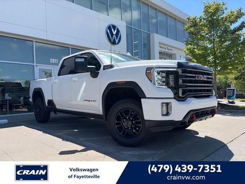 Summit White 2022 GMC Sierra 2500 AT4
