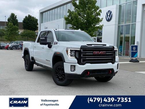 Summit White 2022 GMC Sierra 2500 AT4
