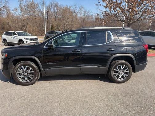2023 GMC Acadia FWD SLT