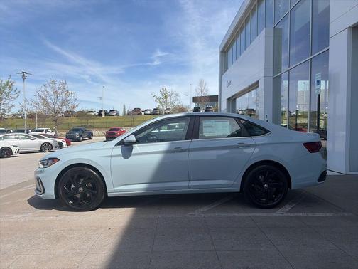 Gray 2026 Volkswagen Jetta 1.4T SE