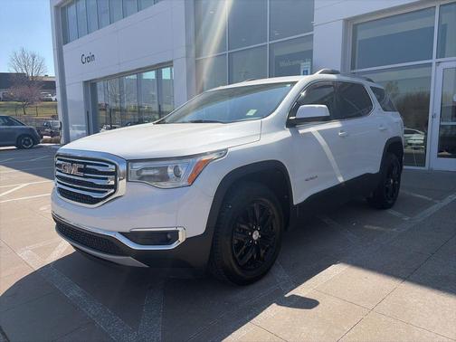 White Frost Tricoat 2019 GMC Acadia SLT-1