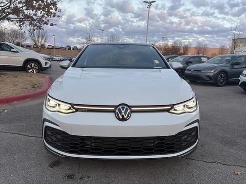2024 Volkswagen Golf GTI 2.0T SE DSG