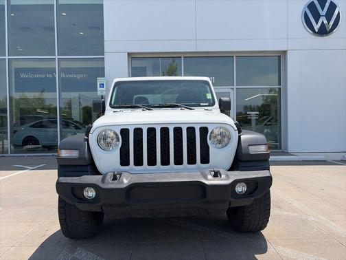 Bright White Clearcoat 2022 Jeep Gladiator Sport