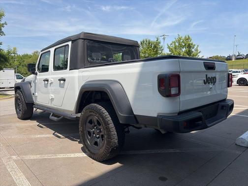 Bright White Clearcoat 2022 Jeep Gladiator Sport