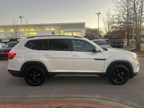 2026 Volkswagen Atlas Peak Edition