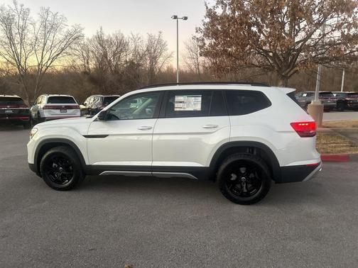 2026 Volkswagen Atlas Peak Edition