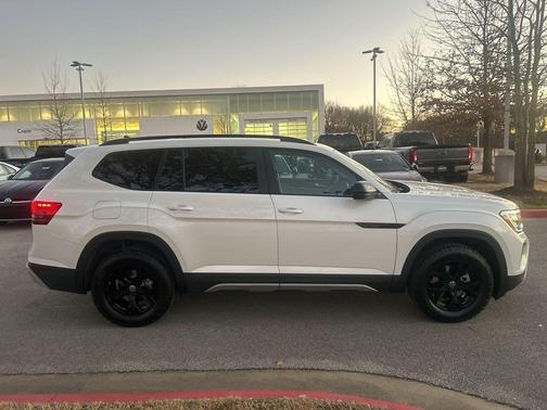 2026 Volkswagen Atlas Peak Edition