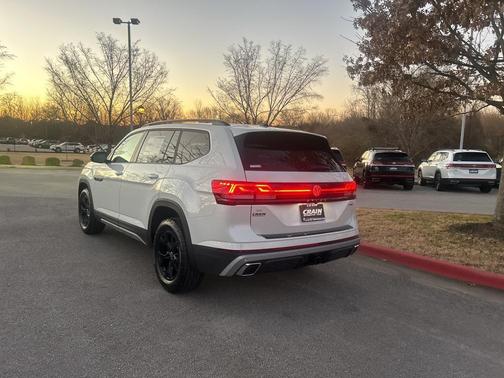 2026 Volkswagen Atlas Peak Edition