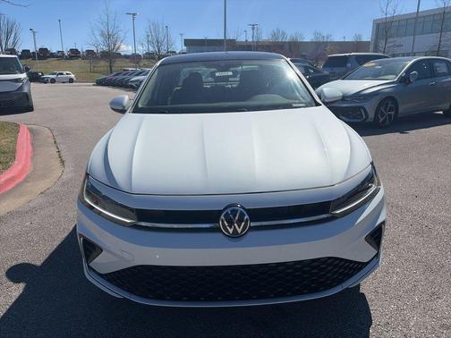 White Pearl 2026 Volkswagen Jetta 1.4T SE