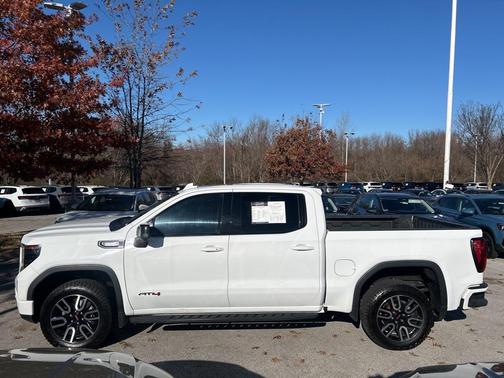 2022 GMC Sierra 1500 AT4