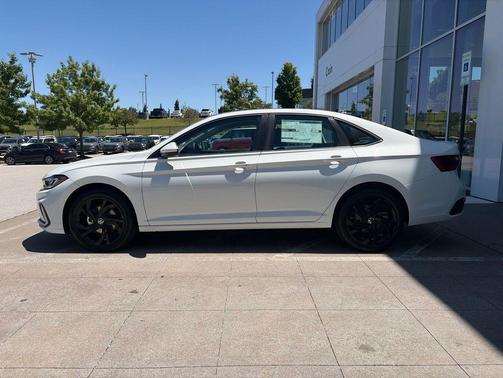 White Pearl 2026 Volkswagen Jetta 1.4T SE