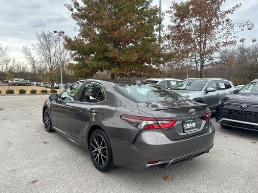 2024 Toyota Camry SE