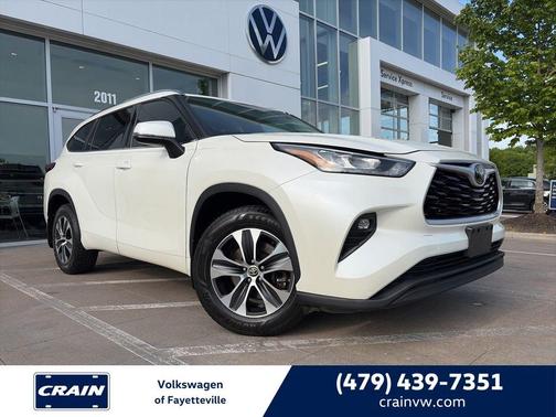 Blizzard Pearl 2020 Toyota Highlander XLE