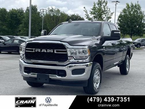 2023 RAM 2500 Tradesman Crew Cab 4x4 6'4' Box