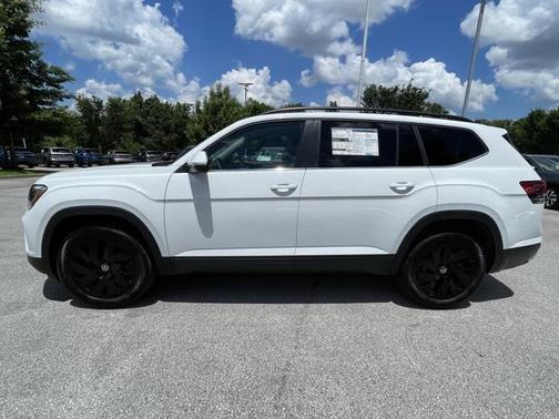 2025 Volkswagen Atlas 2.0T SE w/Technology 4MOTION