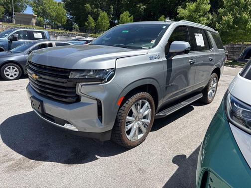 Sterling Gray Metallic 2023 Chevrolet Tahoe 4WD High Country