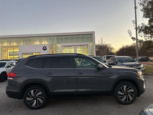 2026 Volkswagen Atlas 2.0T SE w/Technology 4MOTION