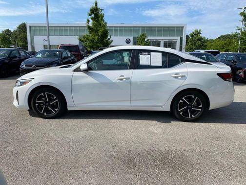 Aspen White 2024 Nissan Sentra SV