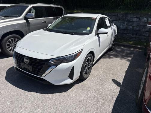 Aspen White 2024 Nissan Sentra SV