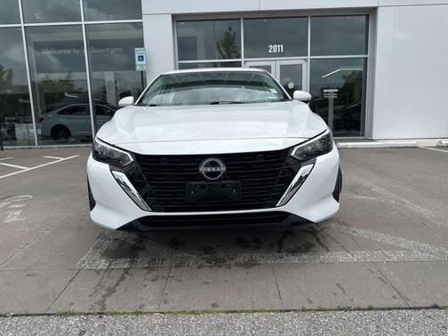 Aspen White 2024 Nissan Sentra SV