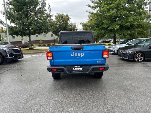 2023 Jeep Gladiator Overland