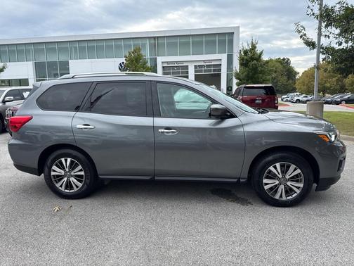 2020 Nissan Pathfinder SL 4WD