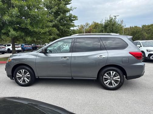 2020 Nissan Pathfinder SL 4WD