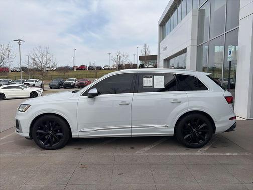 Glacier White Metallic 2022 Audi SQ7 4.0T Premium Plus