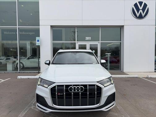 Glacier White Metallic 2022 Audi SQ7 4.0T Premium Plus