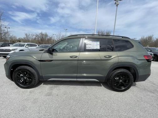 2025 Volkswagen Atlas 2.0T Peak Edition