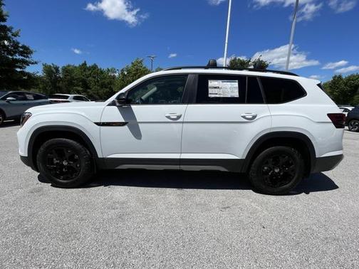2025 Volkswagen Atlas 2.0T Peak Edition