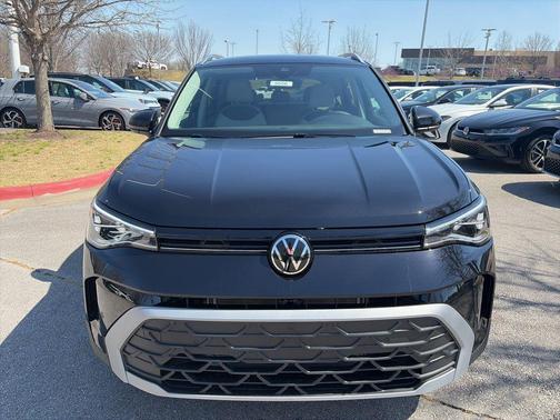 Black 2026 Volkswagen Taos SE