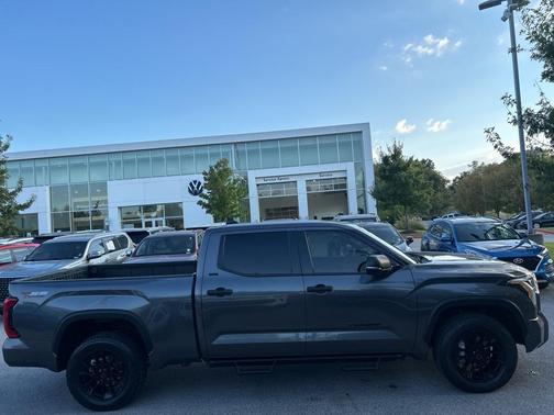2022 Toyota Tundra SR5