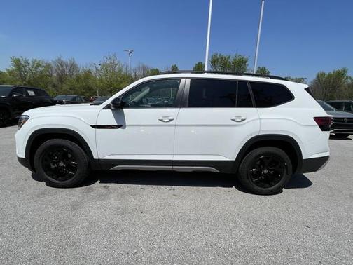 2025 Volkswagen Atlas 2.0T Peak Edition