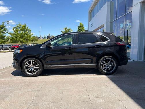 Black Metallic 2021 Ford Edge Titanium