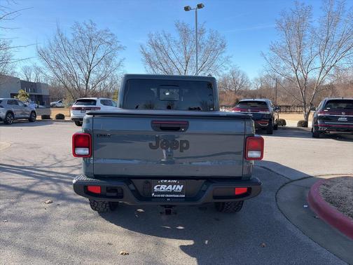 2024 Jeep Gladiator Nighthawk