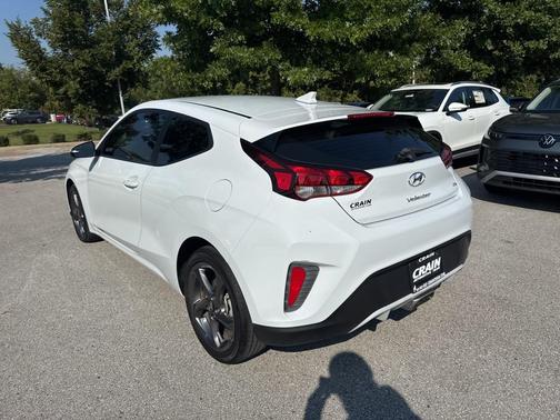 2020 Hyundai Veloster 2