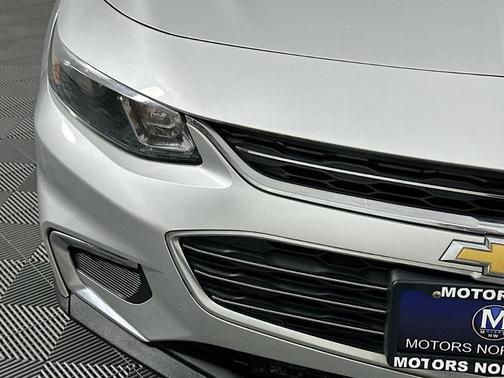 Silver Ice Metallic 2017 Chevrolet Malibu 1LS