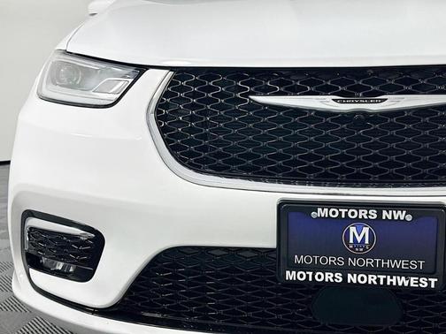 2022 Chrysler Pacifica Touring-L