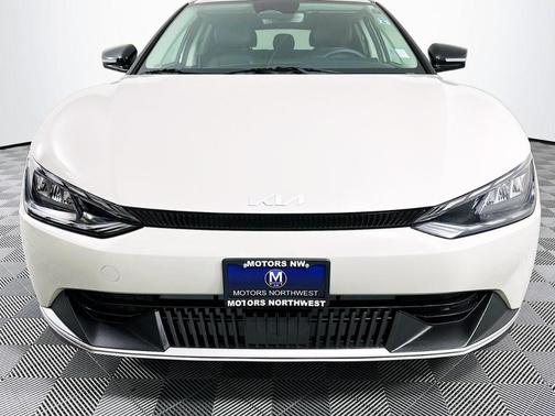 Glacier 2024 Kia EV6 Light