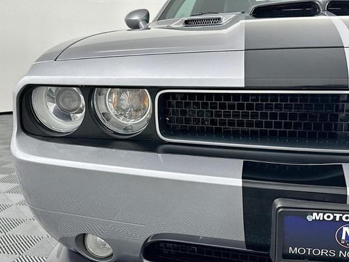 2014 Dodge Challenger SRT8