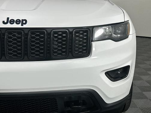 2019 Jeep Grand Cherokee Laredo