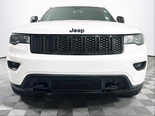 2019 Jeep Grand Cherokee Laredo