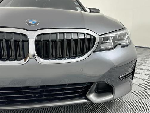 2019 BMW 330 i