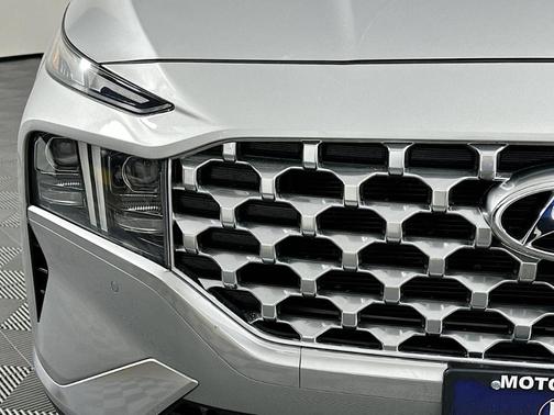 Shimmering Silver Pearl 2022 Hyundai SANTA FE Limited